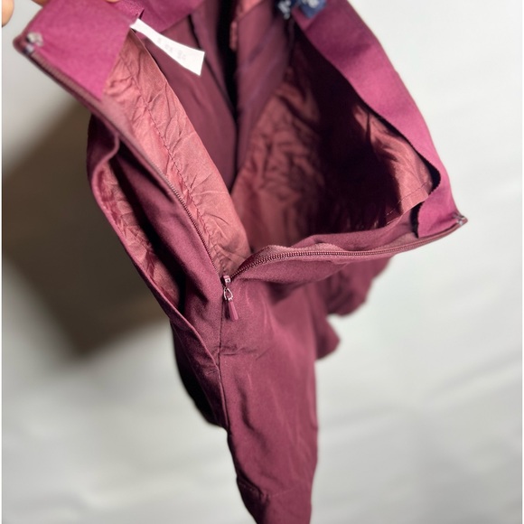 Madewell Womens Pleated High Rise Side Zip Shorts-Burgundy Sz 0 XLNT Condition - Picture 4 of 6